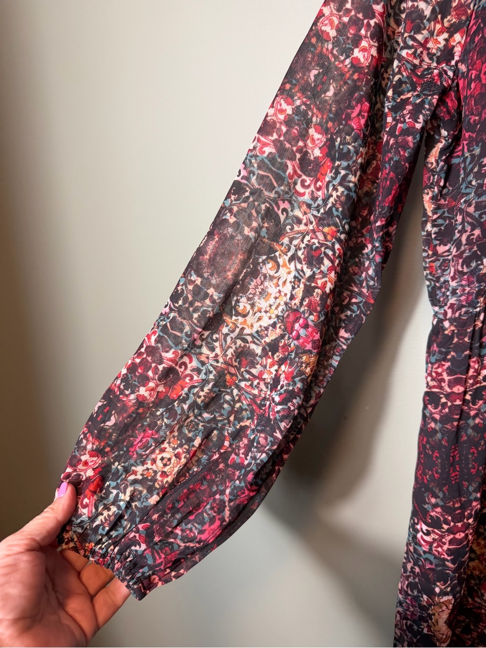 Abercrombie & Fitch Long-Sleeve Floral Print Dress - Red,‎ Black, Cream Large - Picture 5 of 8